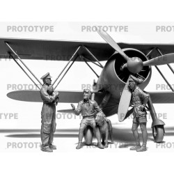Fiat CR.42 Falco w/ Italian Pilots trop.unif. - ICM 32025