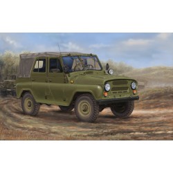 Soviet UAZ-469 All-Terrain Vehicle - Trumpeter 02327