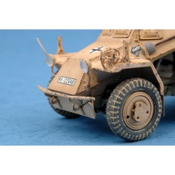 Sd.Kfz. 222 Leichter Panzerspahwagen 2cm - Hobby Boss 82442