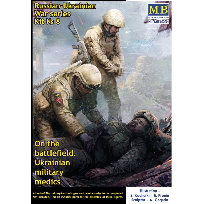 On the battlefield, Ukrainian military medics - Master Box MB35231