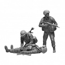 On the battlefield, Ukrainian military medics - Master Box MB35231