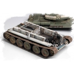 T-34/85 (Model 1944 angle-jointed turret) Tank - Hobby Boss 84809