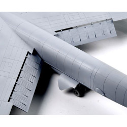 Boeing B-52H Stratofortress (early type Stratofortress strategic Bomber) Limited Edition - Modelcollect UA72208