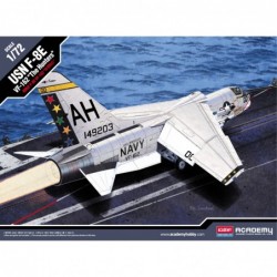 USN F-8E VF-162 "The Hunters" - Academy Model Kit letadlo 12521