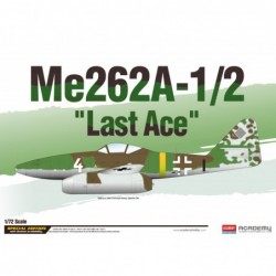 Me262A-1/2 "Last Ace" - Academy Model Kit 12542